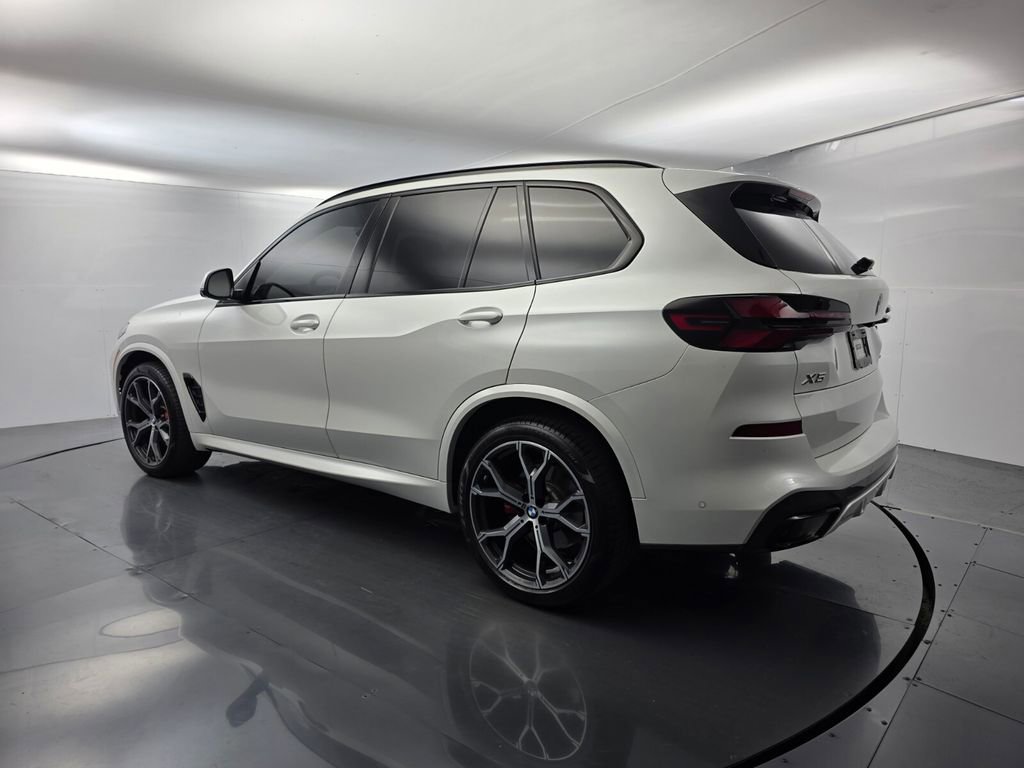 Used 2024 BMW X5 sDrive40i w/ M Sport Package RWD image 6