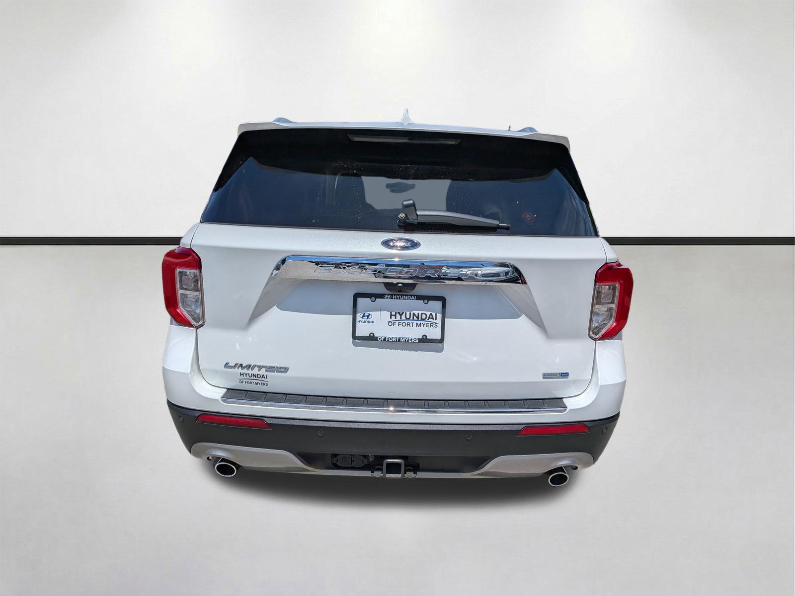 Used 2020 Ford Explorer Limited w/ Class III Trailer Tow Package image 5