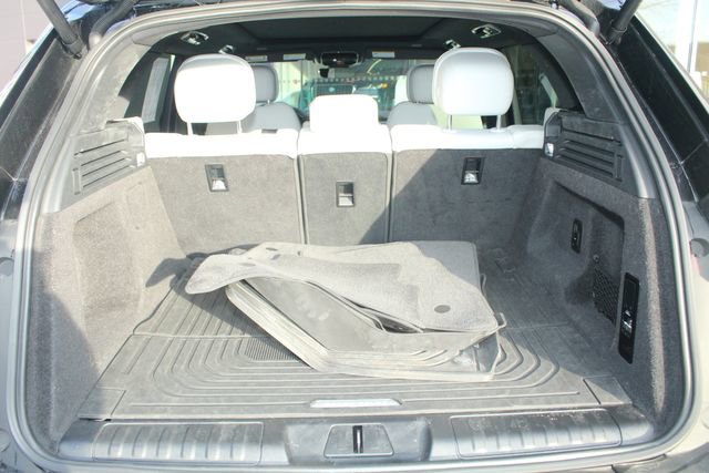 Used 2024 Land Rover Range Rover Sport SE image 12