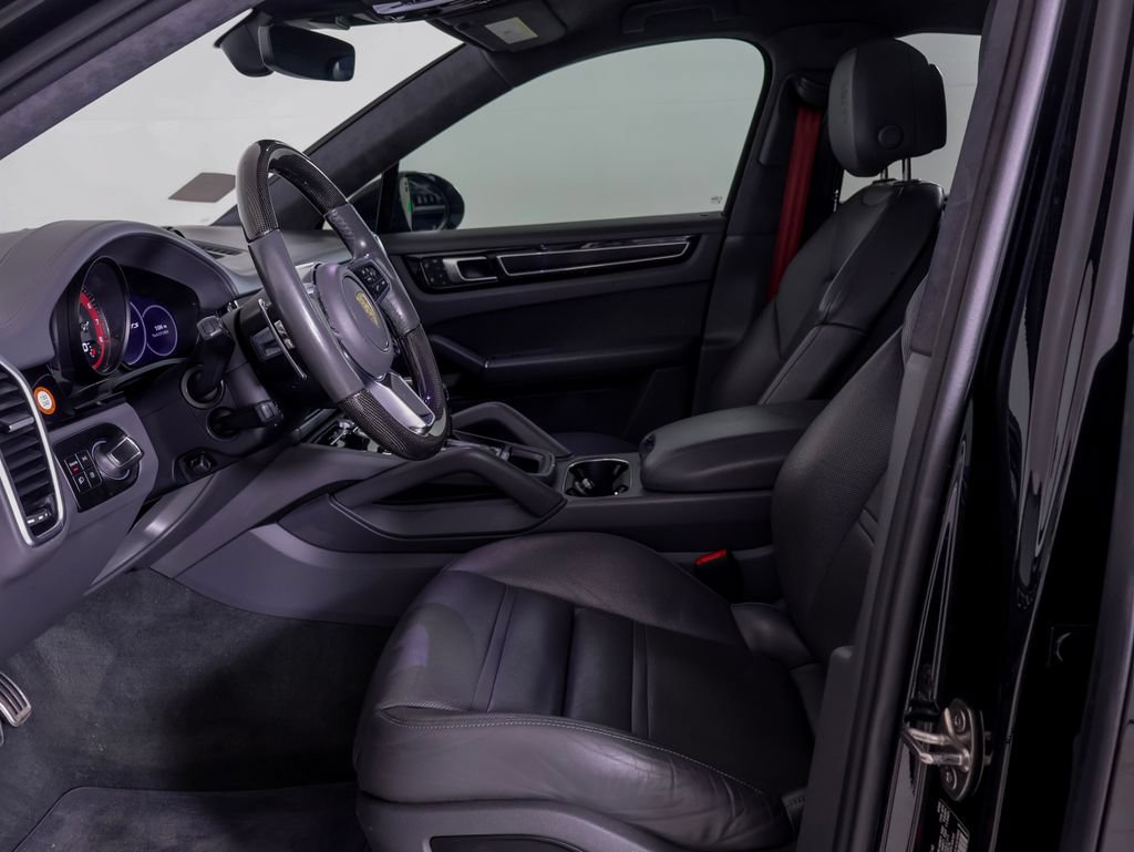 Certified 2023 Porsche Cayenne GTS w/ Premium Package Plus AWD/4WD image 5