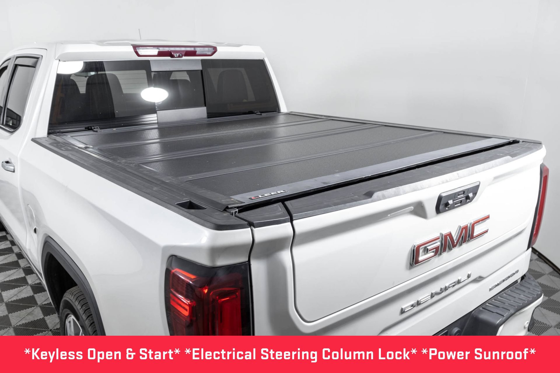 Used 2023 GMC Sierra 1500 Denali w/ Denali Reserve Package AWD/4WD image 17
