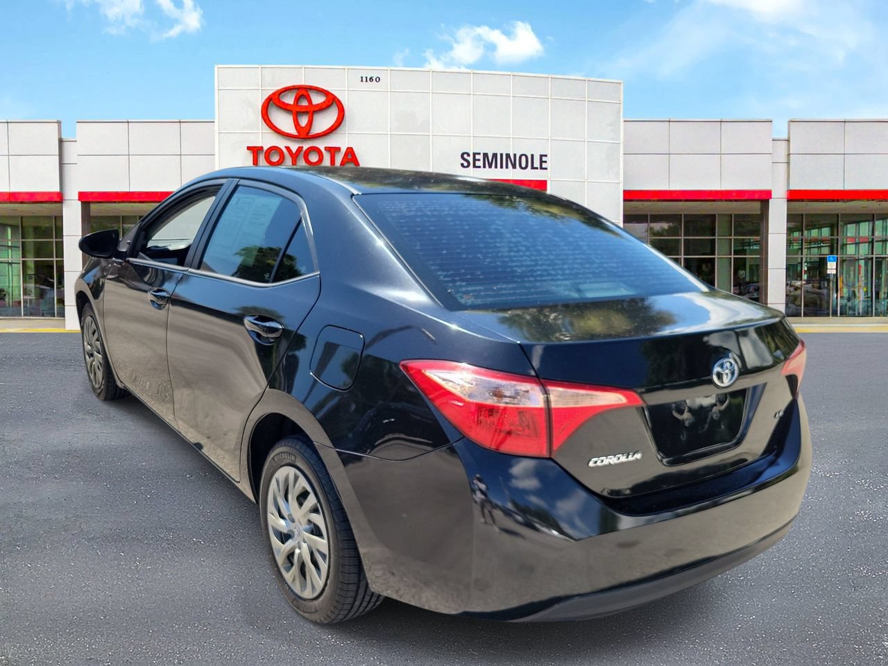 Used 2019 Toyota Corolla LE FWD image 4