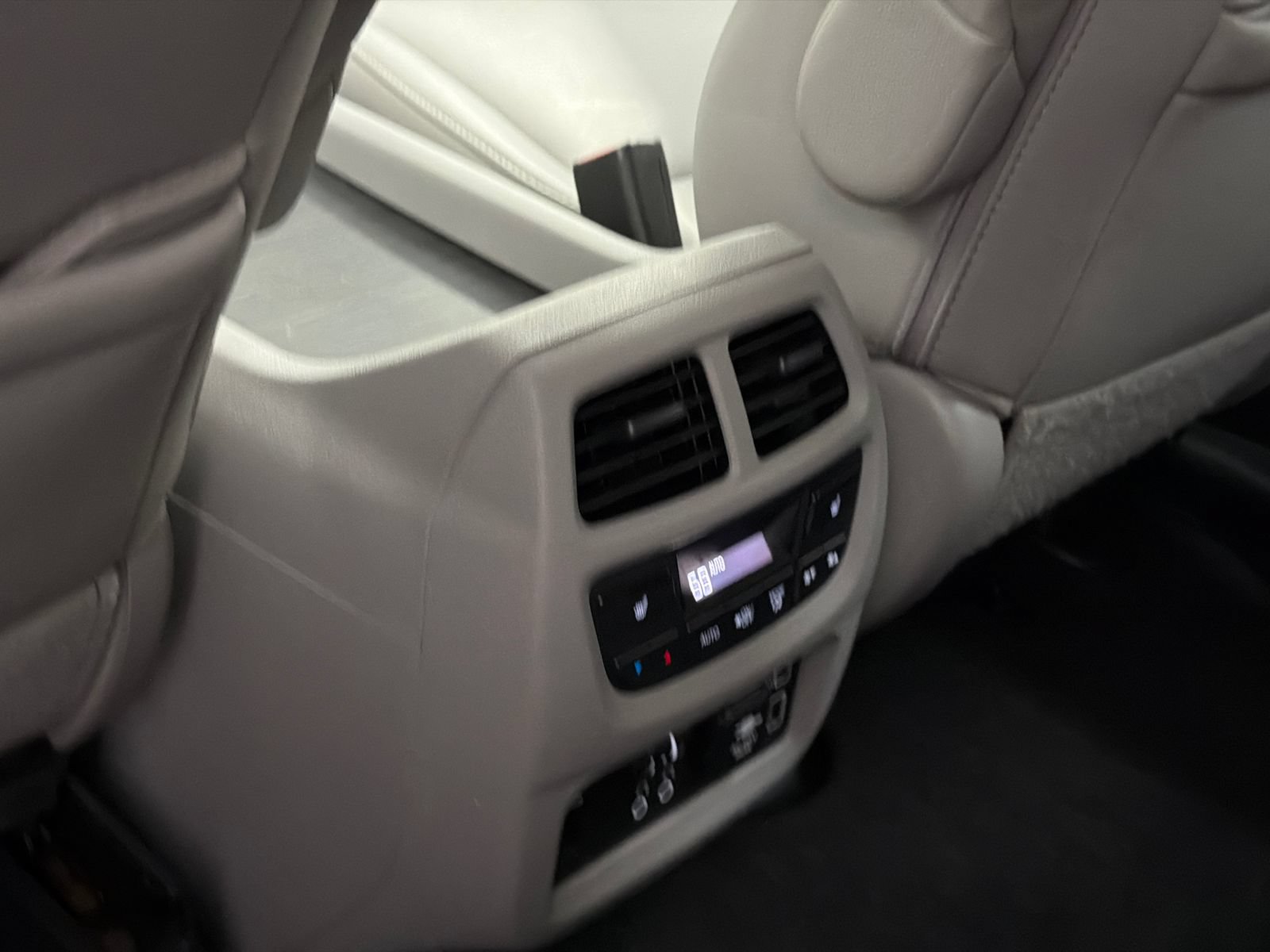 Used 2019 Honda Pilot Touring image 17