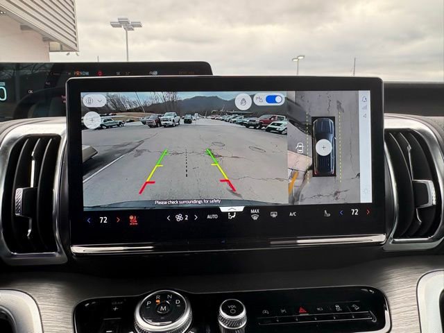 Used 2025 Ford Expedition Platinum image 5