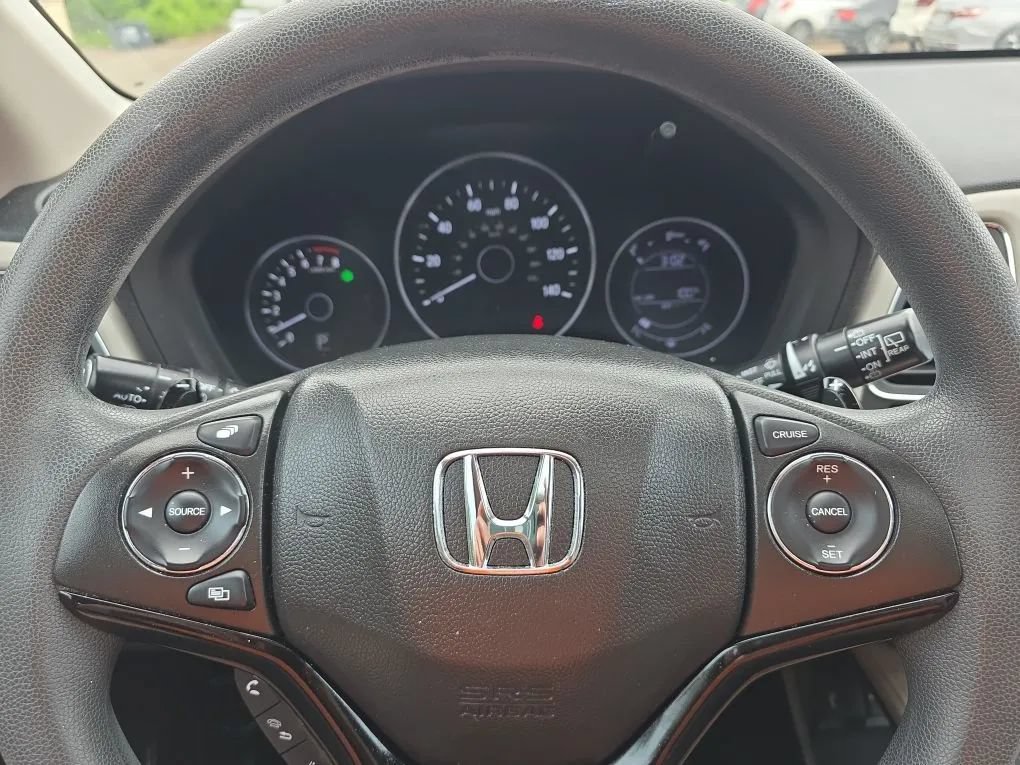 Used 2018 Honda HR-V EX image 16
