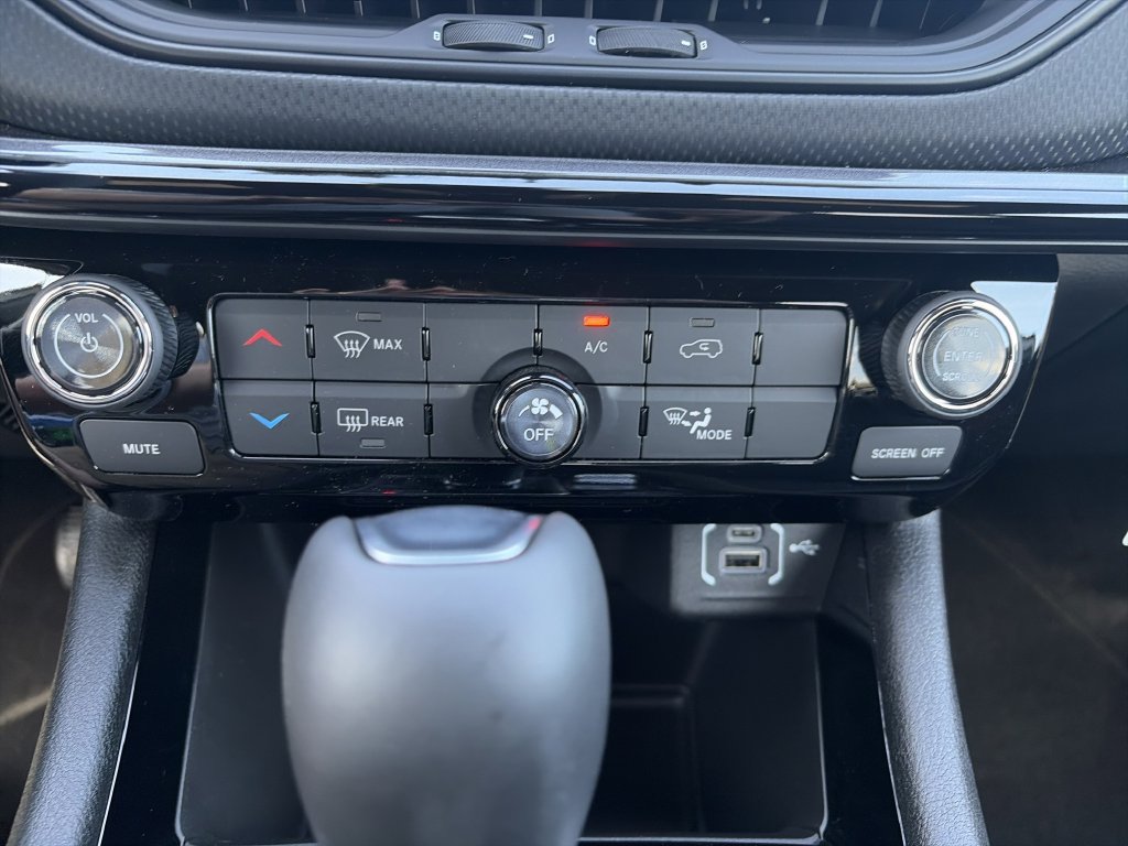 New 2026 Jeep Compass Latitude AWD/4WD image 24