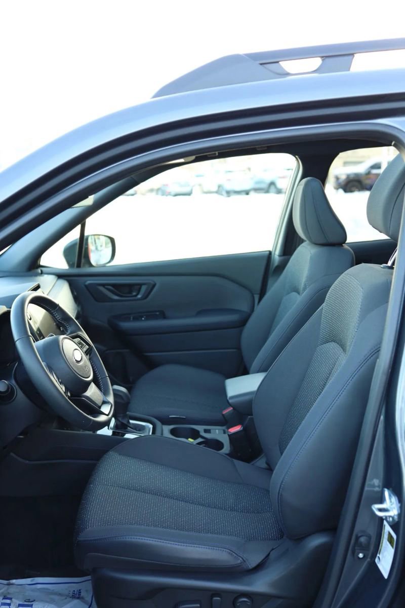 Used 2025 Subaru Forester Premium w/ Convenience Package #1 image 18