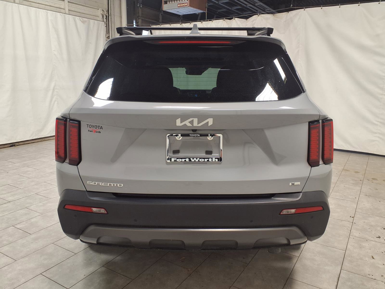 Used 2023 Kia Sorento X-Line EX image 8