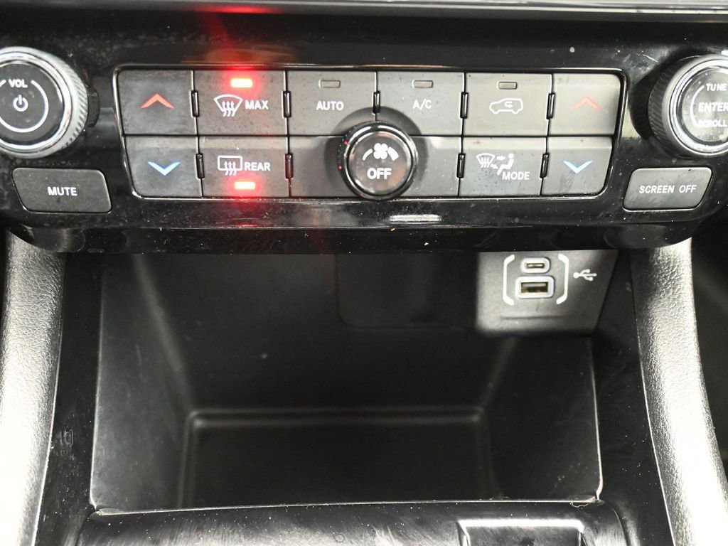 Certified 2022 Jeep Compass Limited image 26