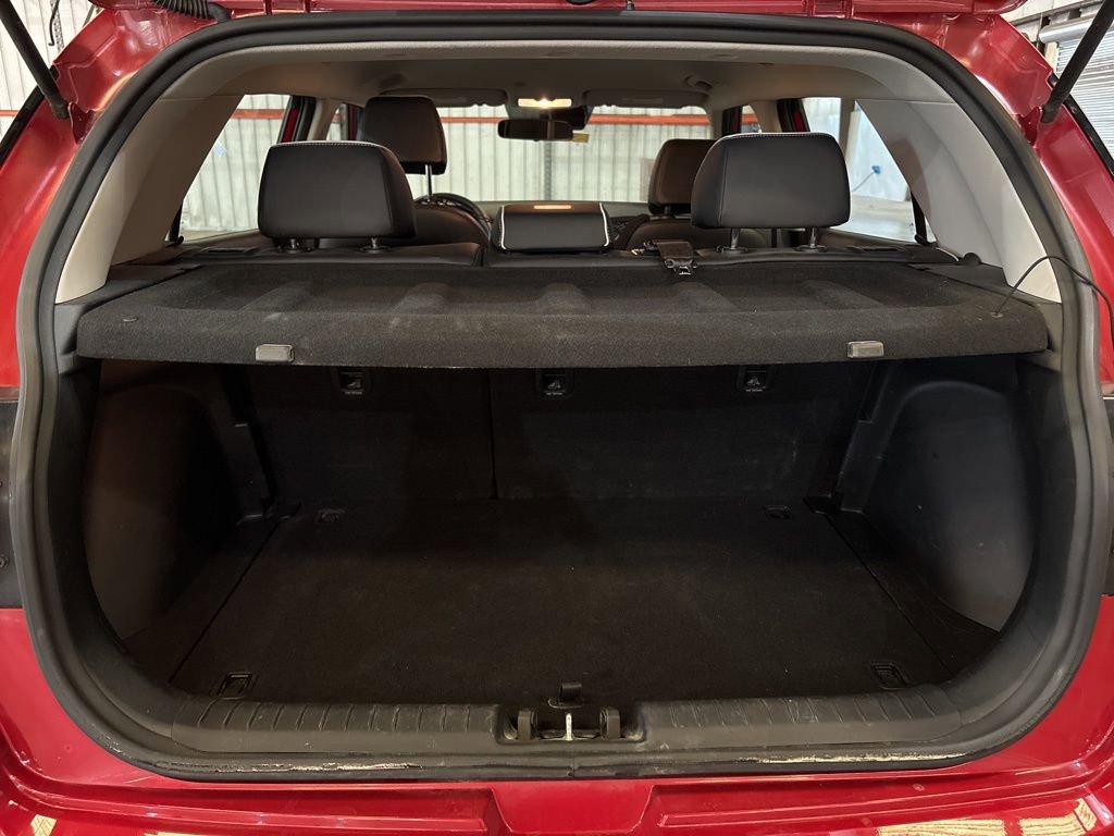 Used 2022 Hyundai Venue Limited image 12