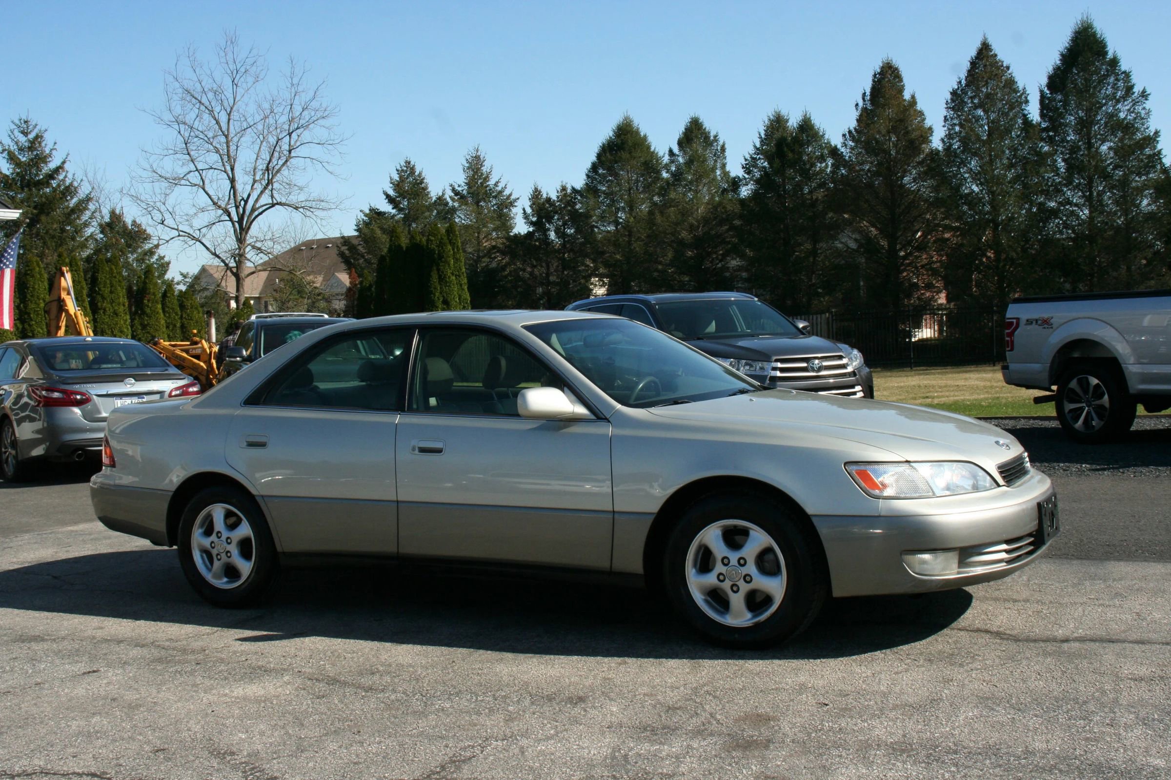 Used 1999 Lexus ES 330 FWD image 10