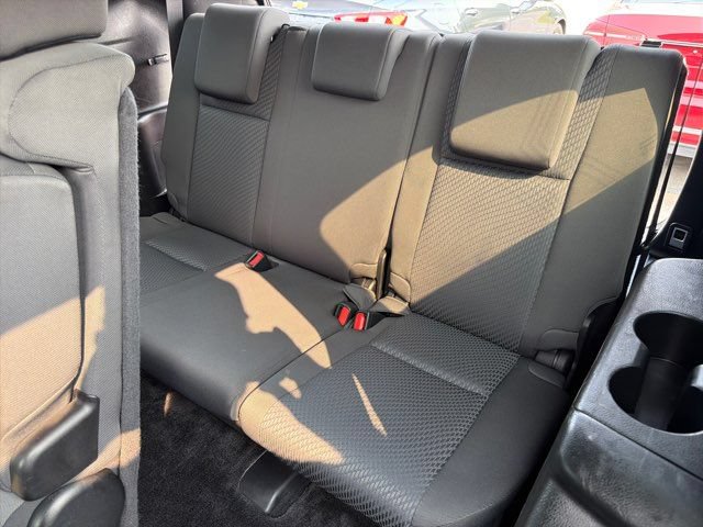 Used 2016 Toyota Highlander LE FWD image 37