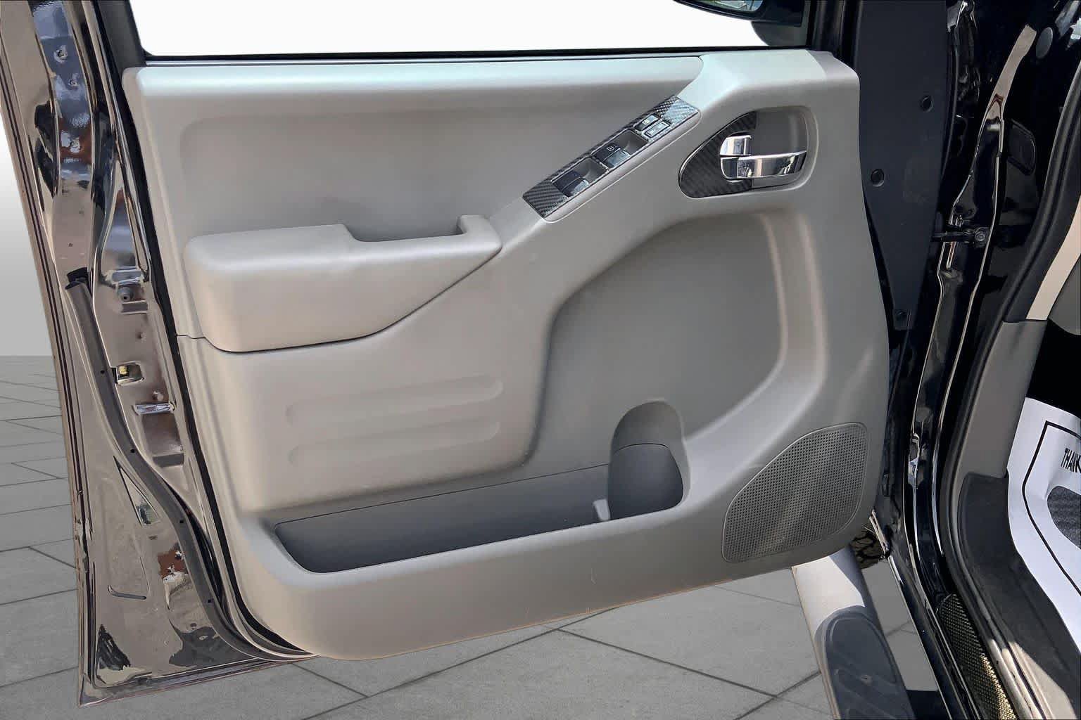 Used 2020 Nissan Frontier SV w/ Midnight Edition Floor Mats AWD/4WD image 22