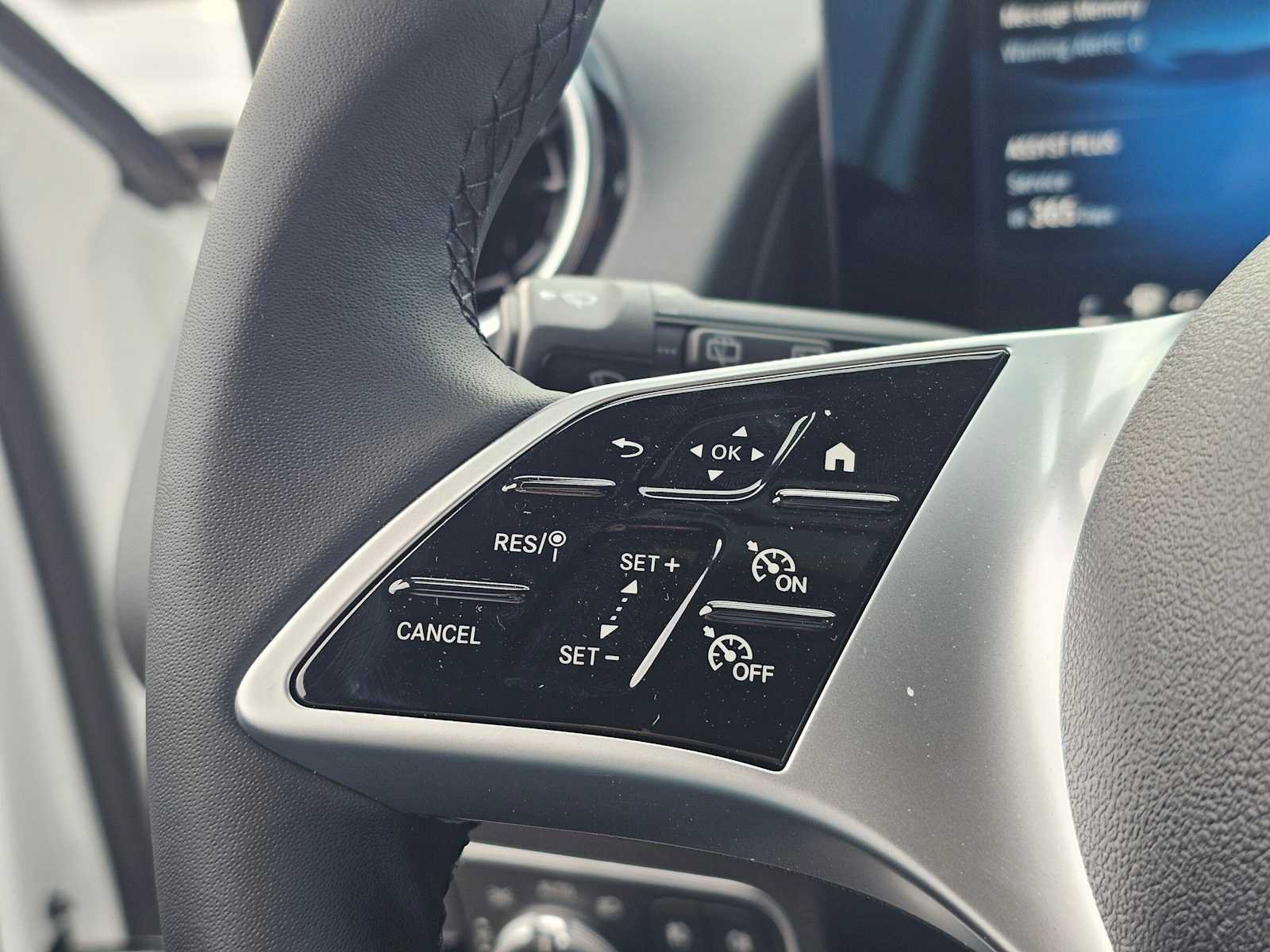 New 2026 Mercedes-Benz GLB 250 image 27
