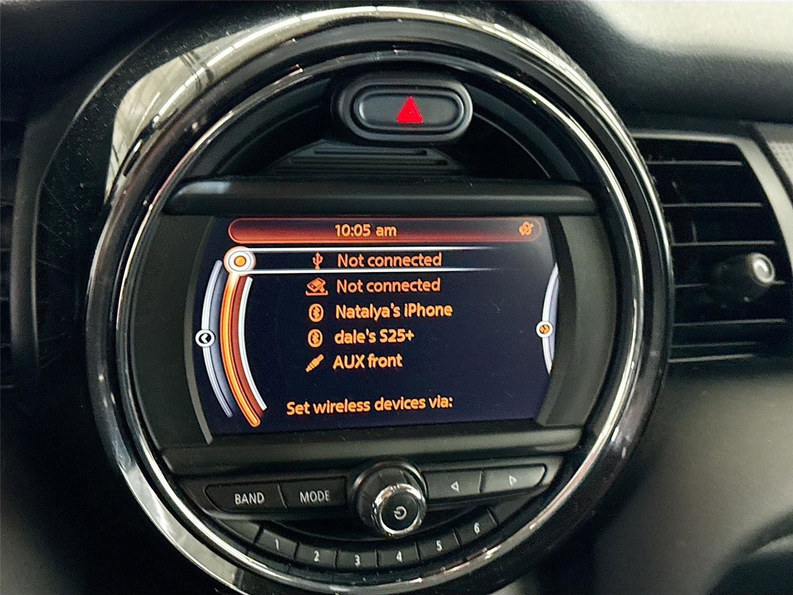 Used 2016 MINI Cooper 4-Door Hardtop image 4