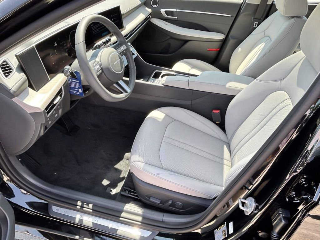 New 2026 Hyundai Sonata Limited FWD image 13