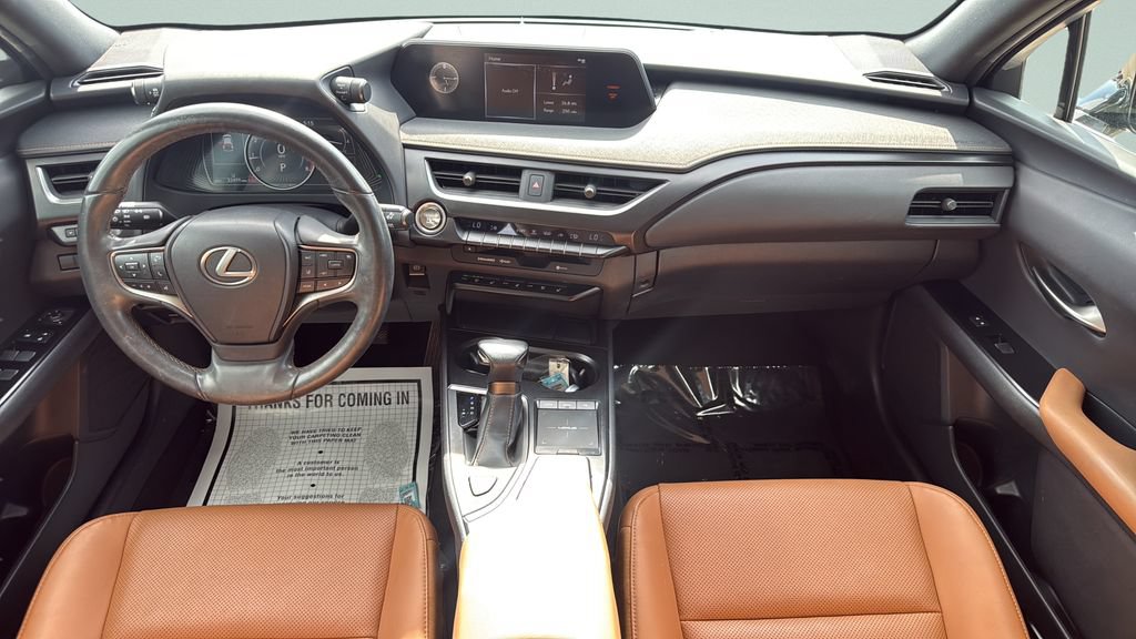 Used 2021 Lexus UX 200 w/ Premium Package FWD image 11
