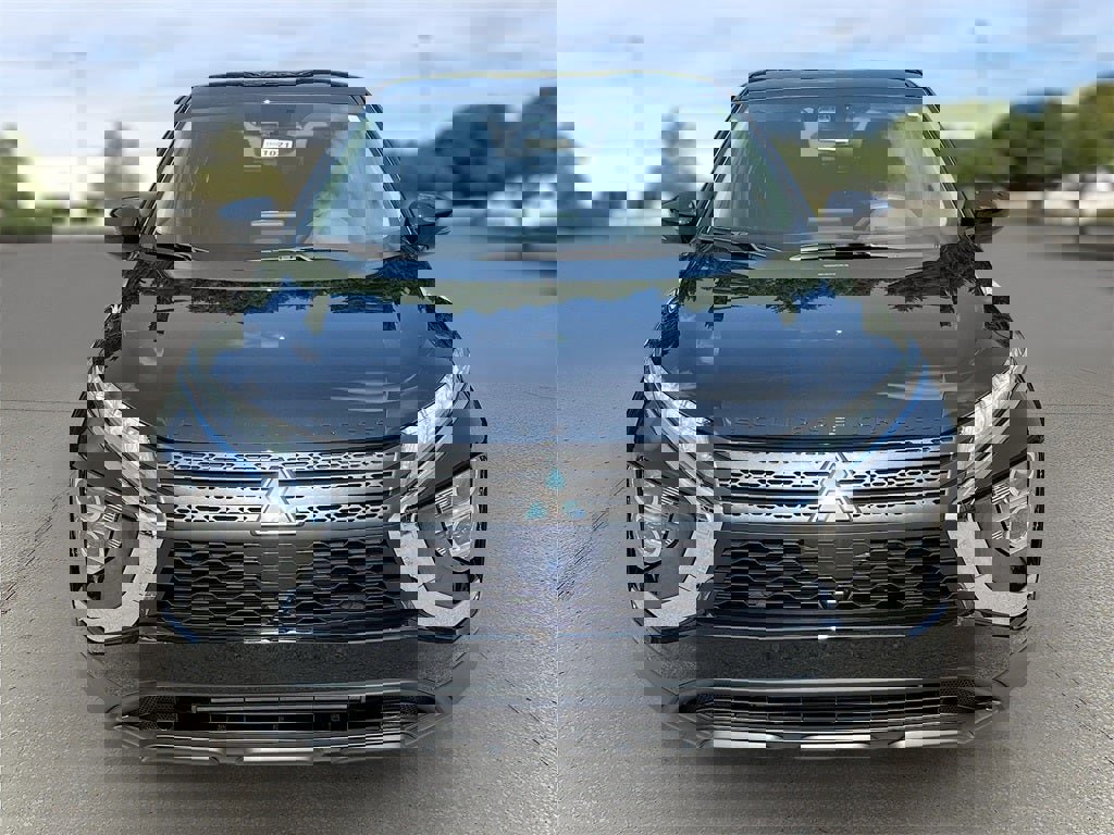 New 2025 Mitsubishi Eclipse Cross LE image 2