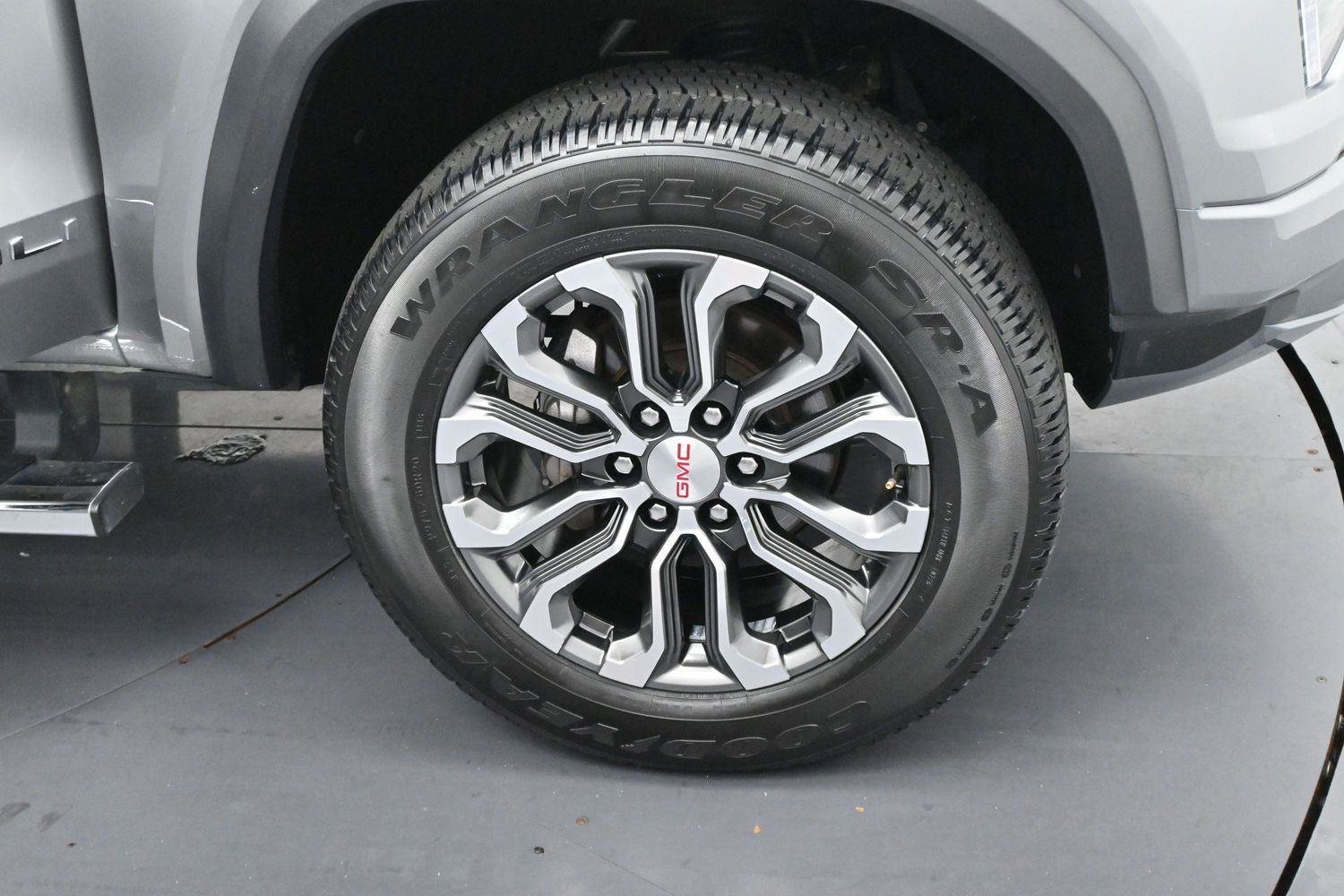 Used 2023 GMC Canyon Denali AWD/4WD image 34