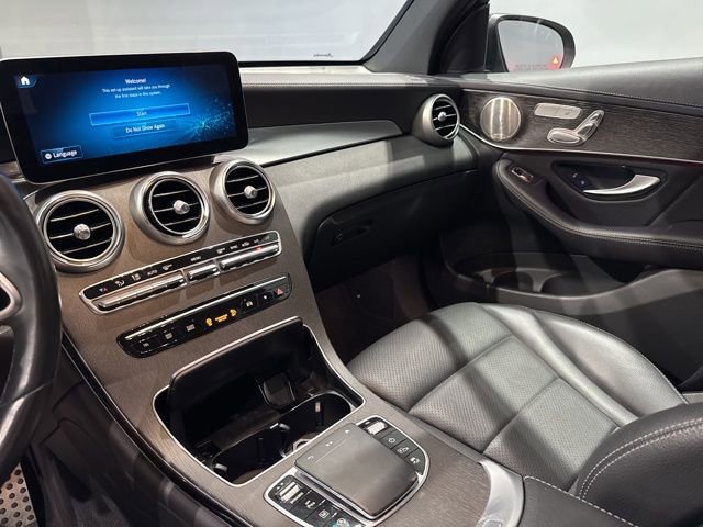 Used 2022 Mercedes-Benz GLC 300 4MATIC w/ AMG Line image 12