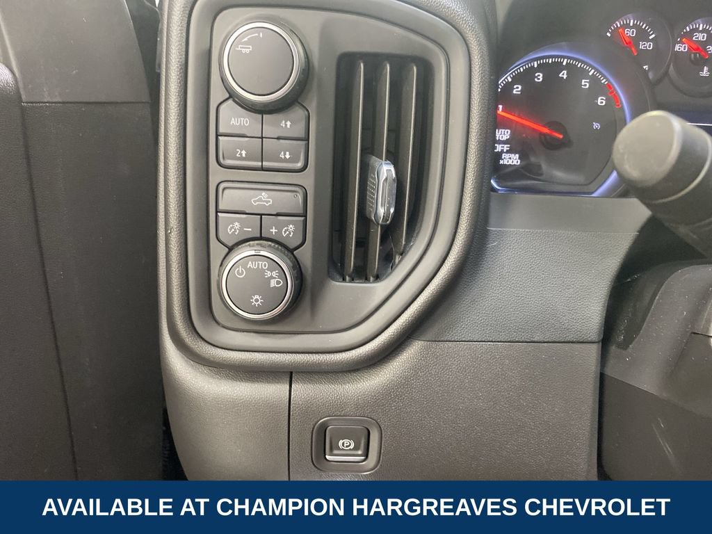Used 2022 Chevrolet Silverado 1500 Custom Trail Boss AWD/4WD image 23