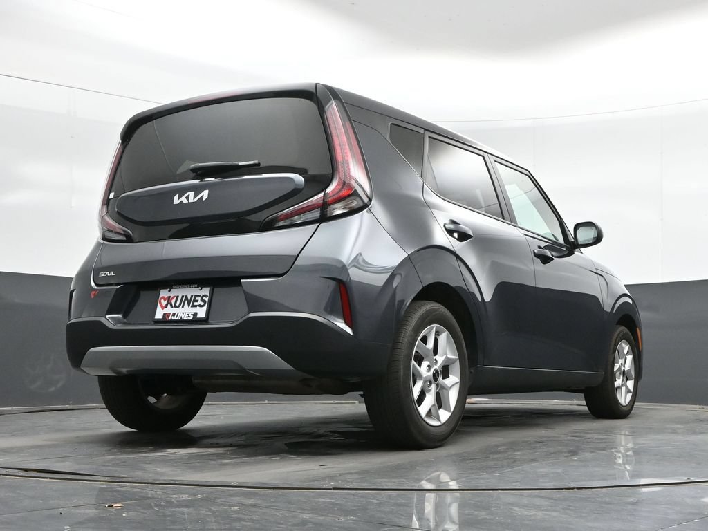 Used 2025 Kia Soul LX w/ LX Technology Package FWD image 36
