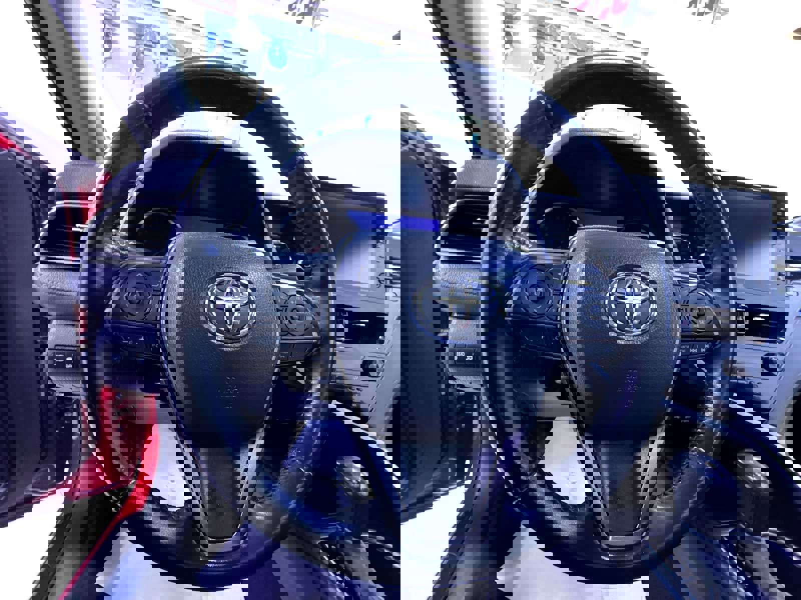 Used 2021 Toyota Camry XSE w/ Navigation Package image 15