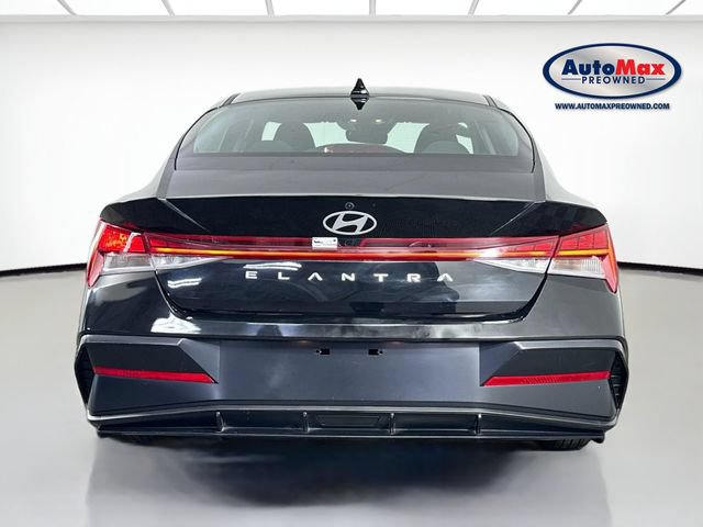 Used 2026 Hyundai Elantra Hybrid FWD image 7