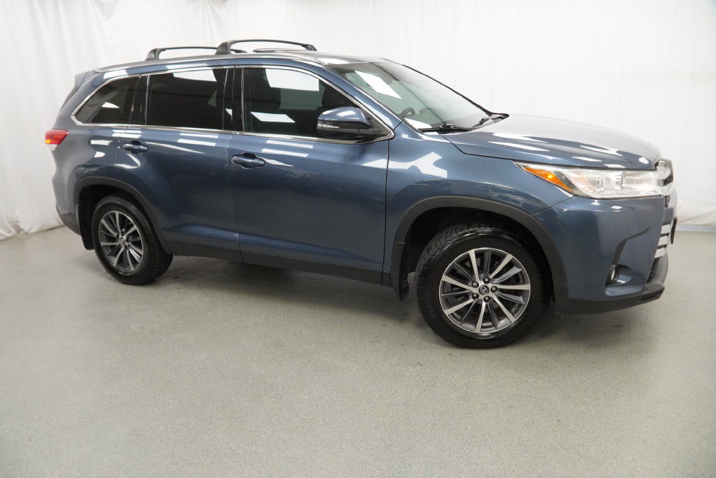 Used 2019 Toyota Highlander XLE AWD/4WD image 13