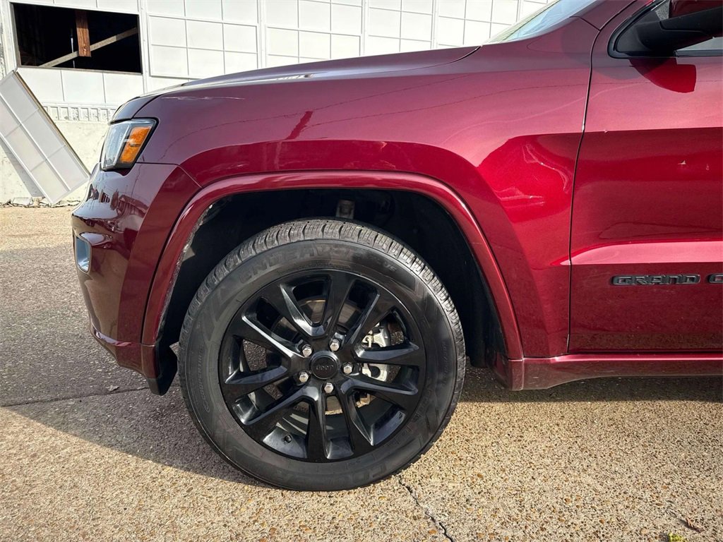 Used 2020 Jeep Grand Cherokee Altitude image 5