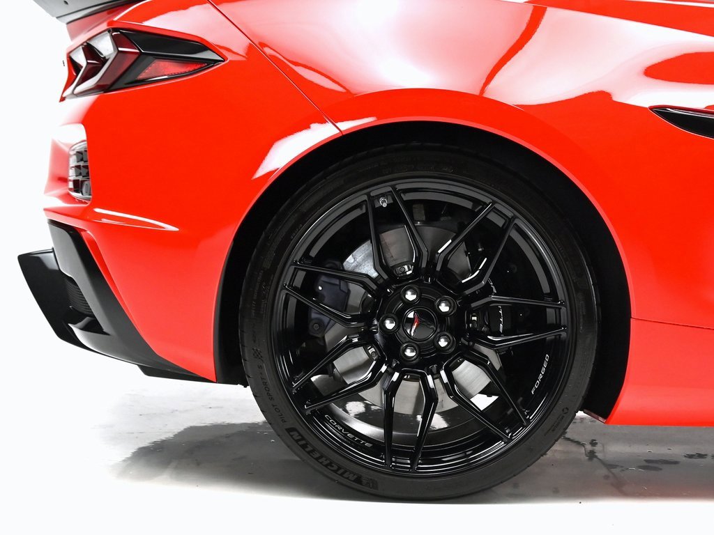 Used 2025 Chevrolet Corvette Z06 image 10