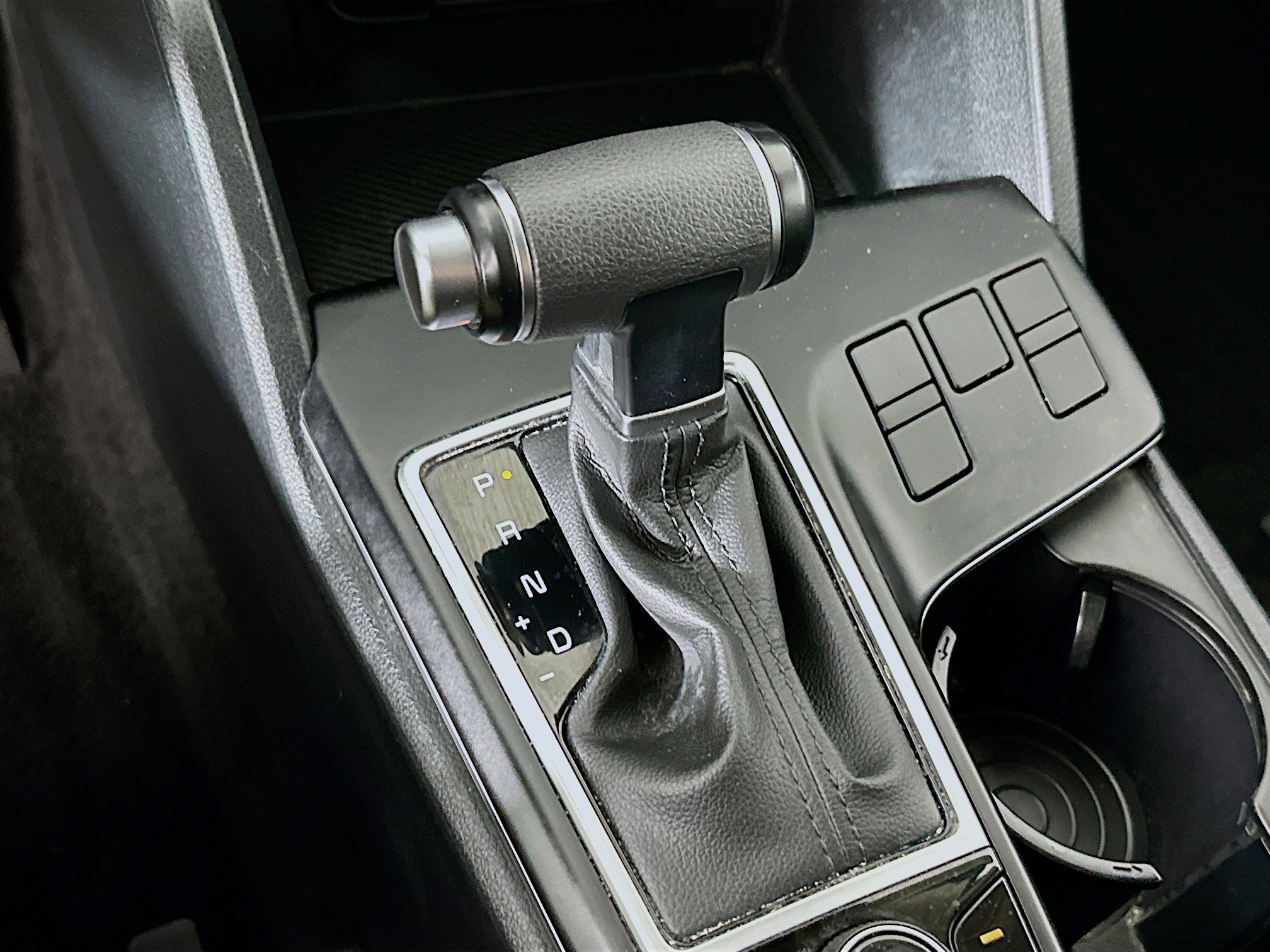 Used 2025 Kia Sportage LX image 23