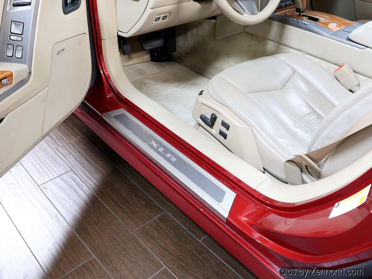 Used 2008 Cadillac XLR RWD image 24