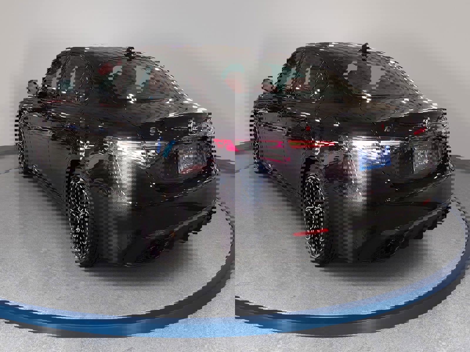 New 2025 Alfa Romeo Giulia w/ Veloce Package Rwd image 7