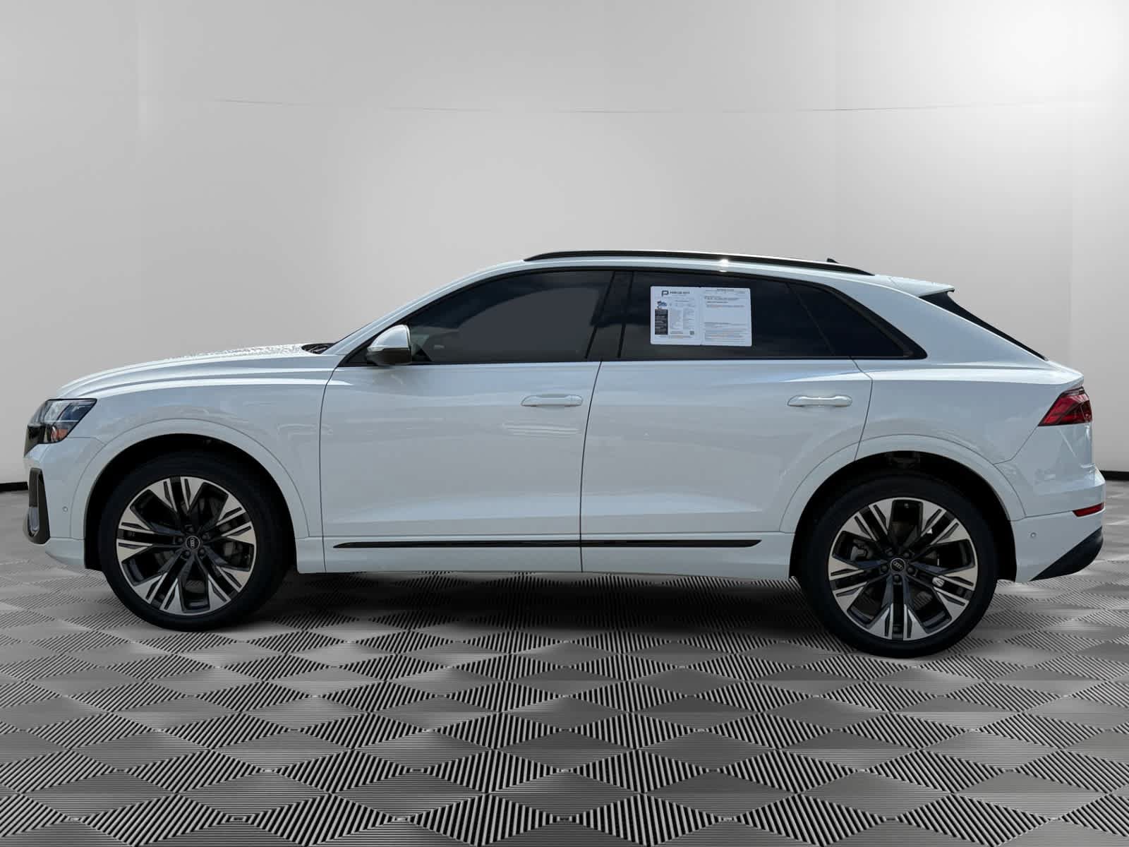 Used 2025 Audi Q8 Premium w/ Black Optic Package AWD/4WD image 2