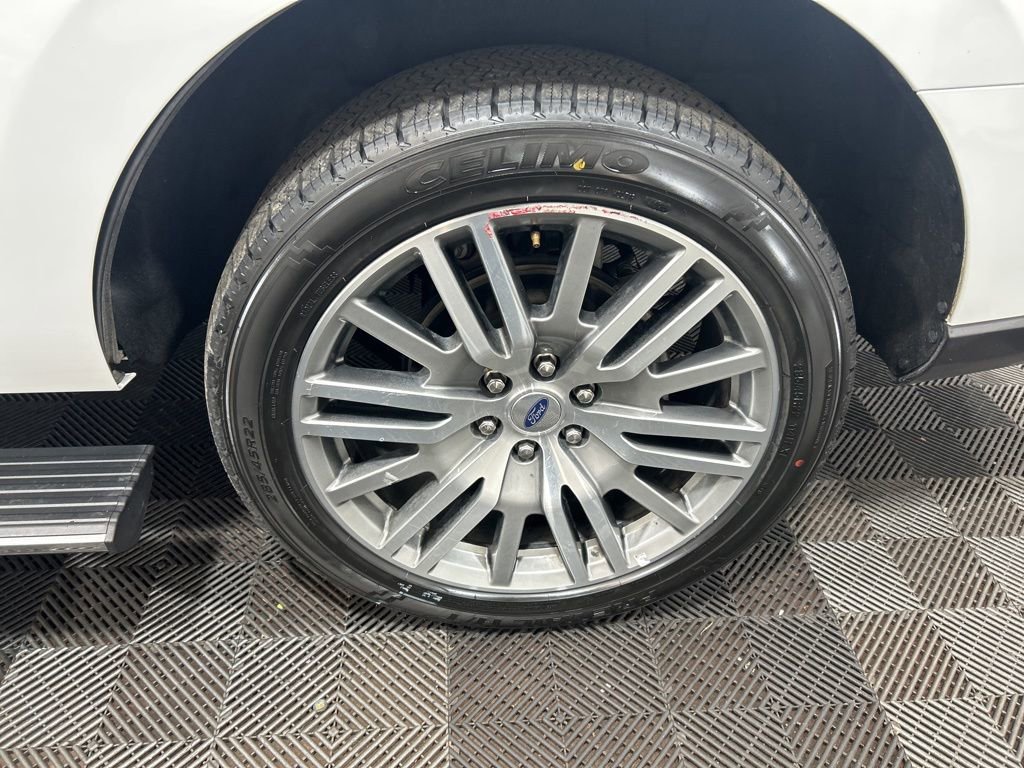 Used 2023 Ford Expedition Limited image 32