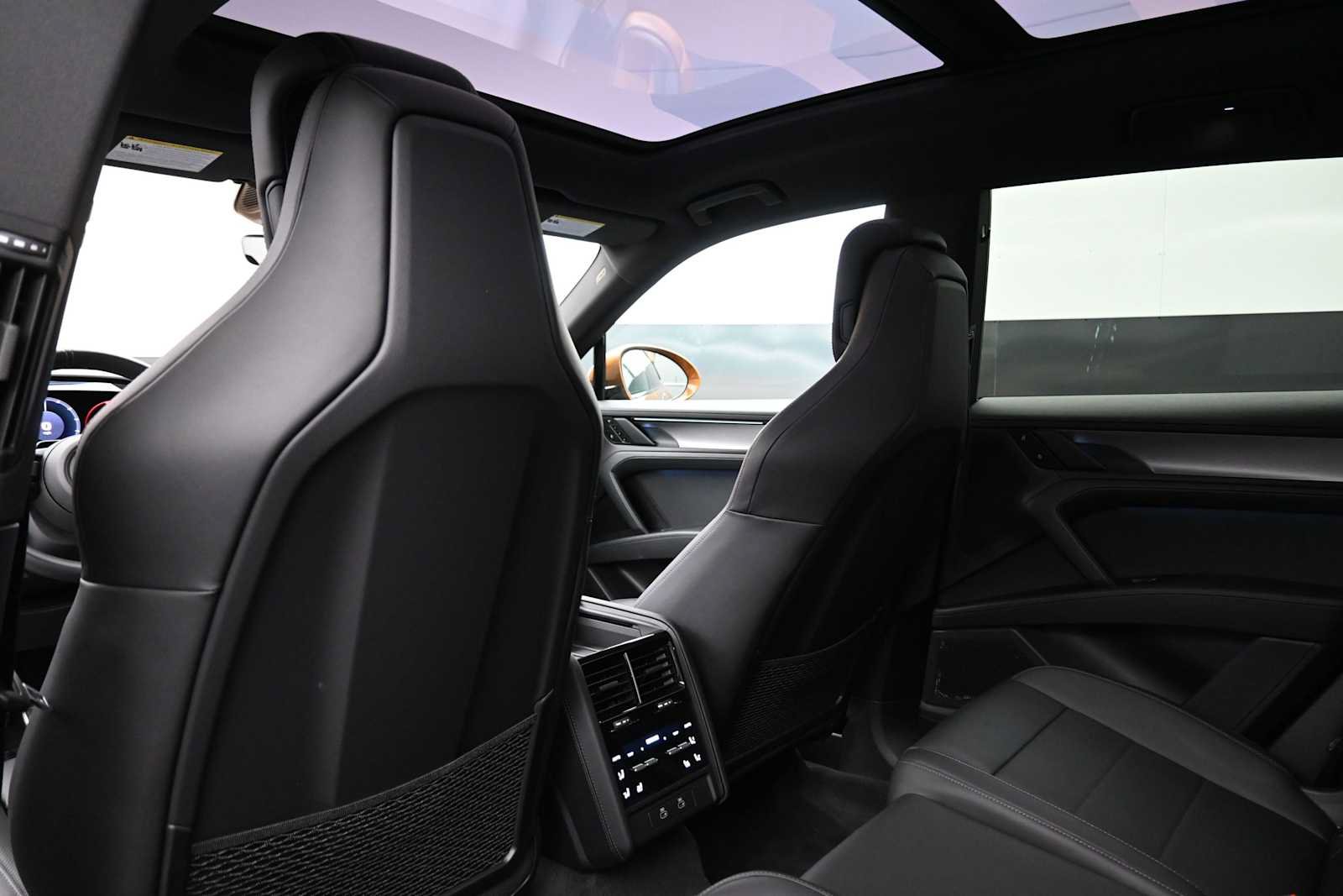 New 2026 Porsche Cayenne Electric AWD/4WD image 24
