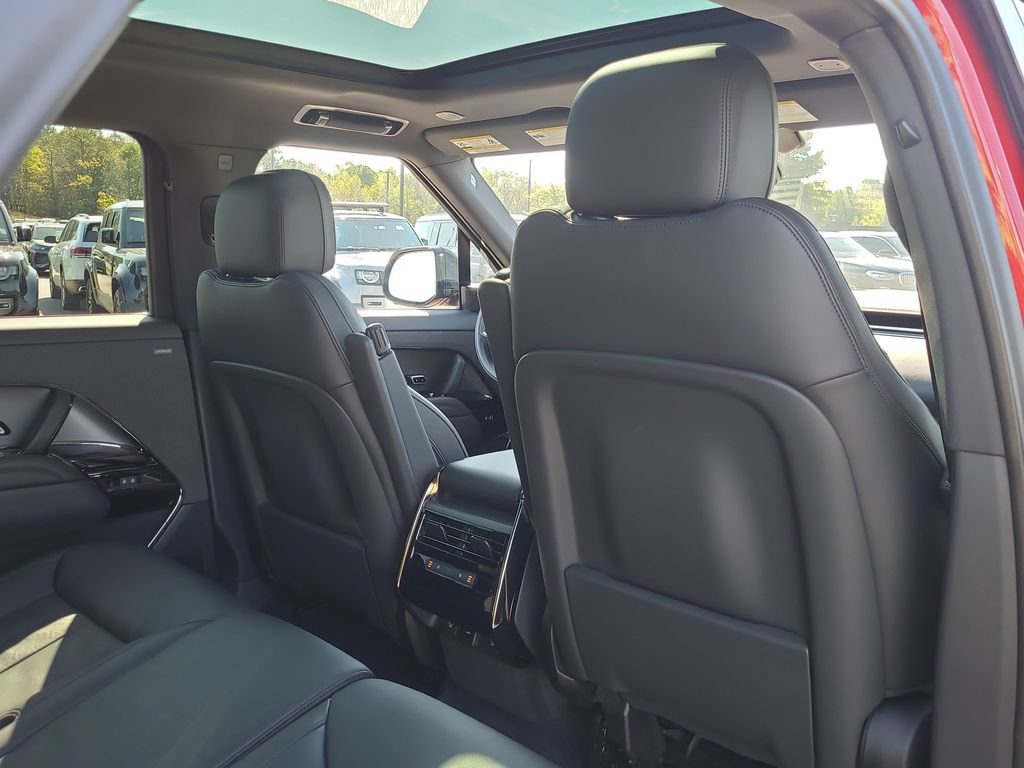 Used 2025 Land Rover Range Rover Sport AWD/4WD image 15