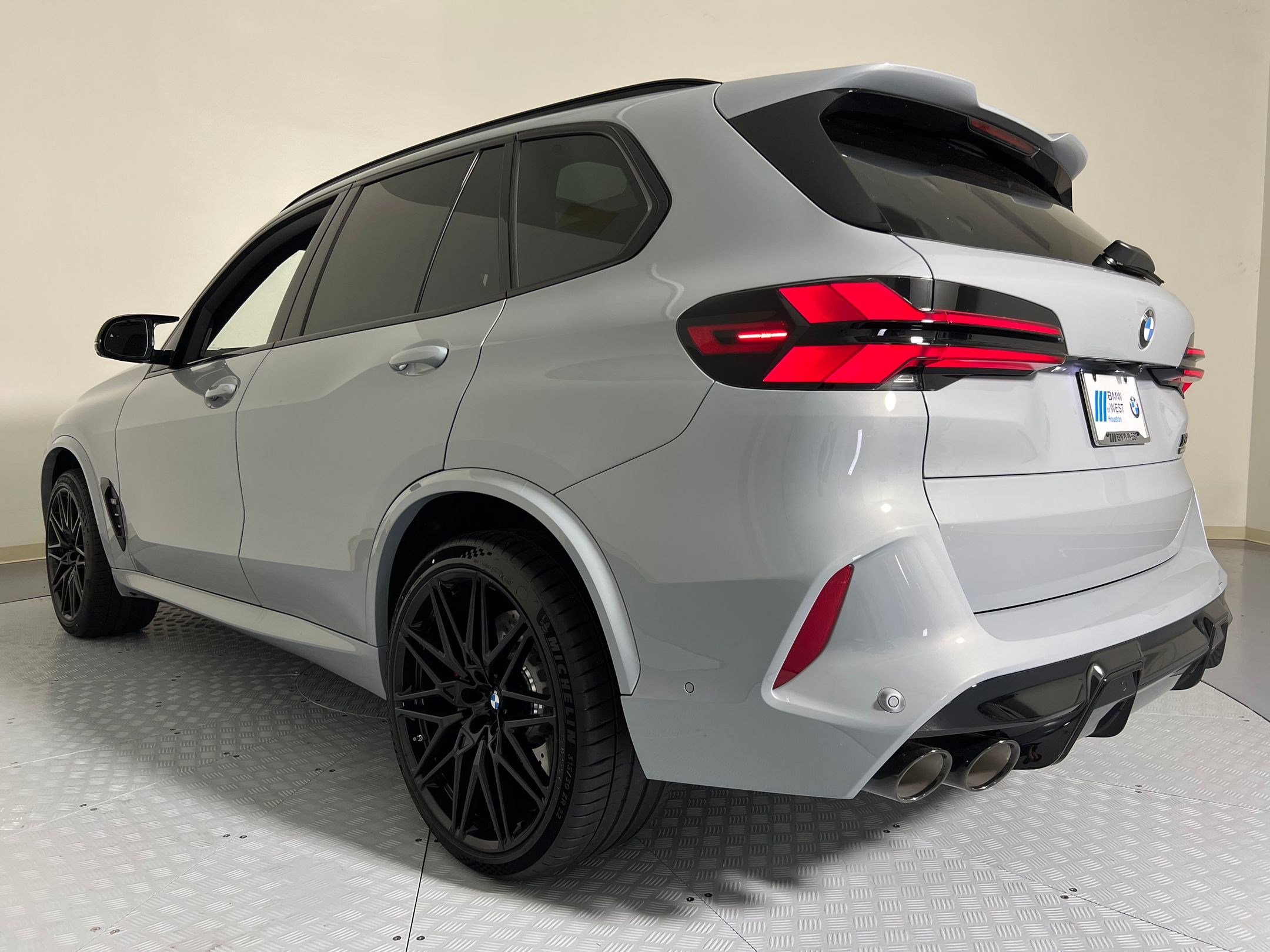 New 2026 BMW X5 M Competition image 3
