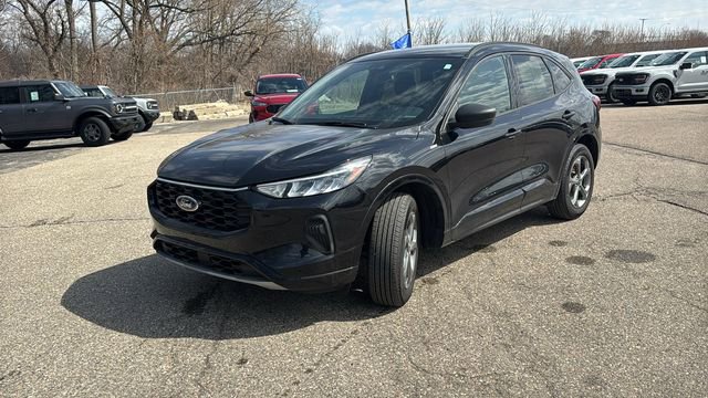 Certified 2024 Ford Escape ST-Line w/ Tech Pack #1 image 7