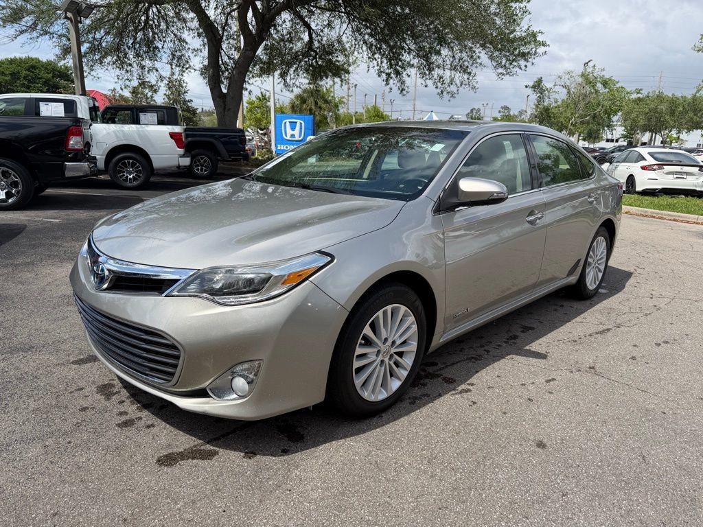 Used 2014 Toyota Avalon XLE Touring image 3