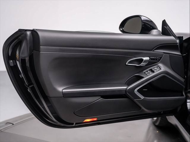Used 2016 Porsche 911 Carrera RWD image 30
