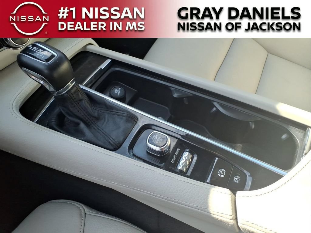 Used 2018 Volvo S90 T5 Momentum w/ Convenience Package FWD image 18