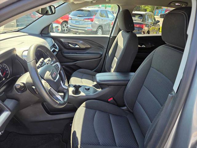 Used 2024 GMC Terrain SLE AWD/4WD image 19