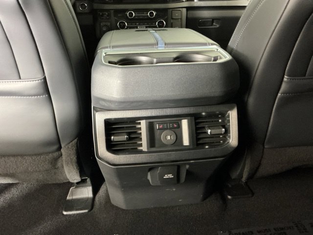 Used 2026 Ford F450 Platinum w/ FX4 Off-Road Package AWD/4WD image 30