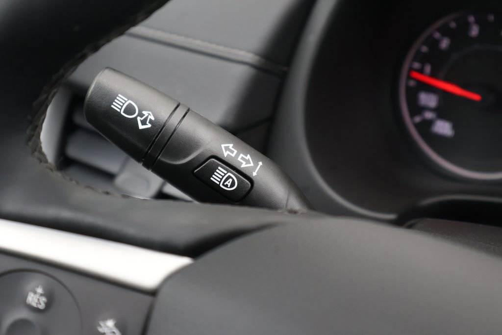 Used 2024 GMC Terrain SLT w/ LPO, Floor Liner Package image 22