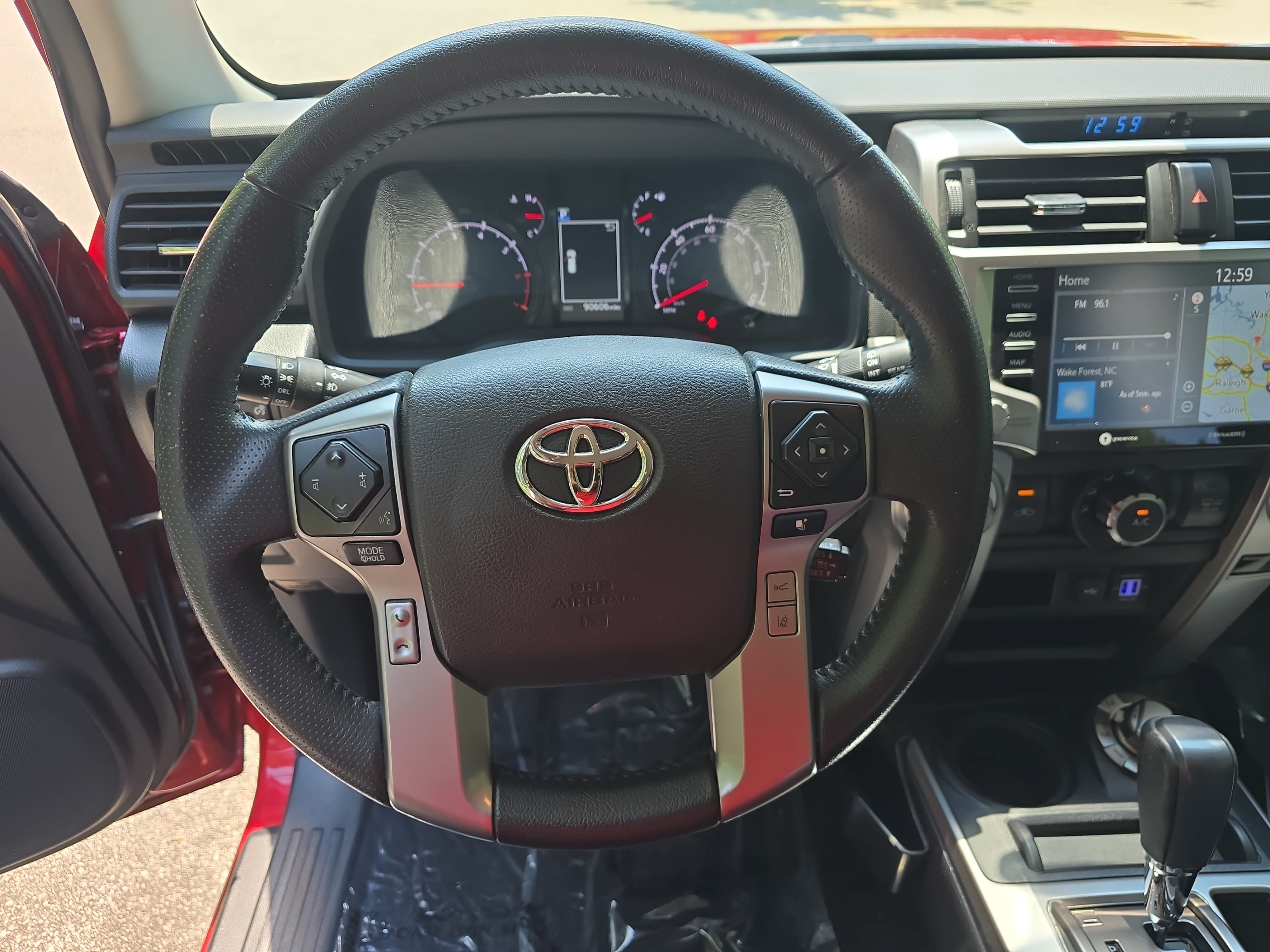 Used 2020 Toyota 4Runner SR5 Premium AWD/4WD image 15
