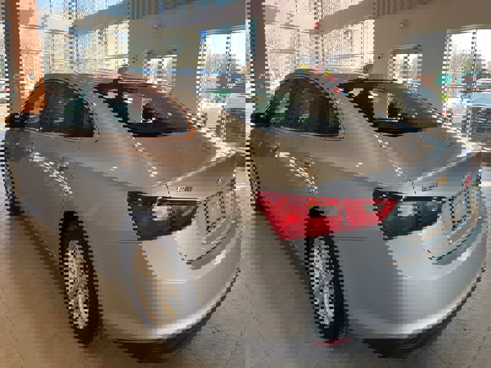 Used 2017 Chevrolet Malibu LT image 7