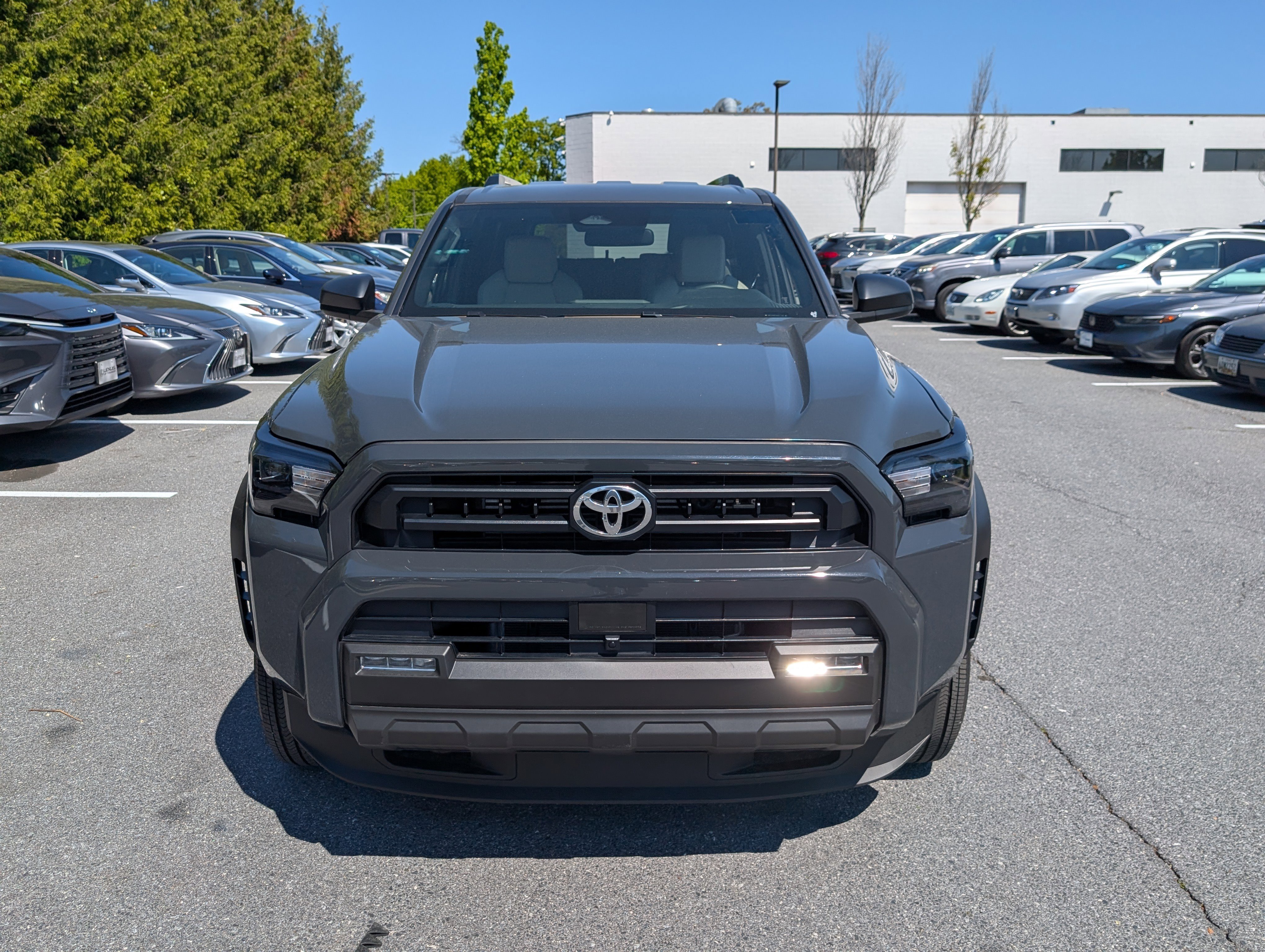 Used 2025 Toyota 4Runner SR5 AWD/4WD image 8