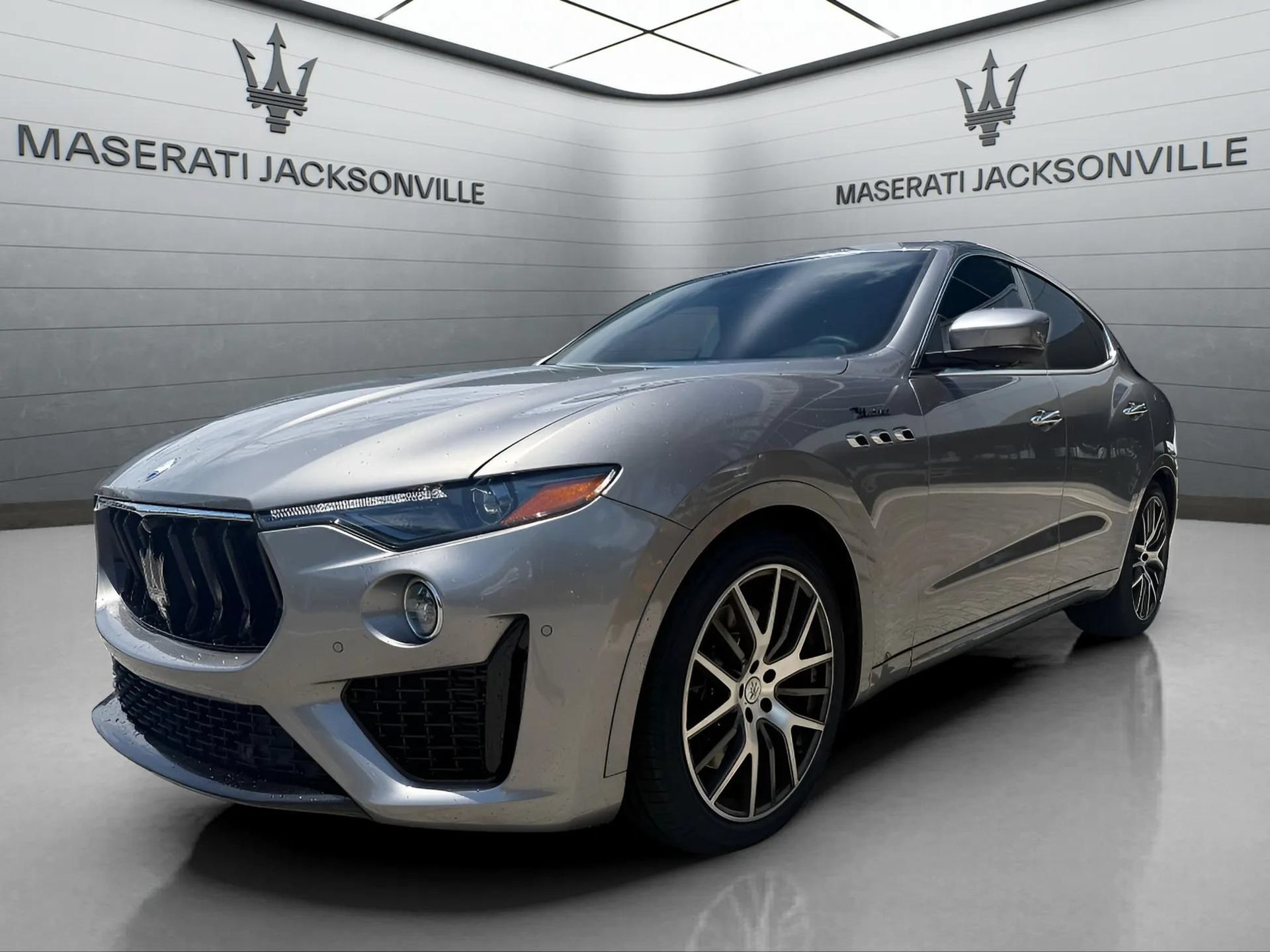 Used 2022 Maserati Levante Modena AWD/4WD image 17